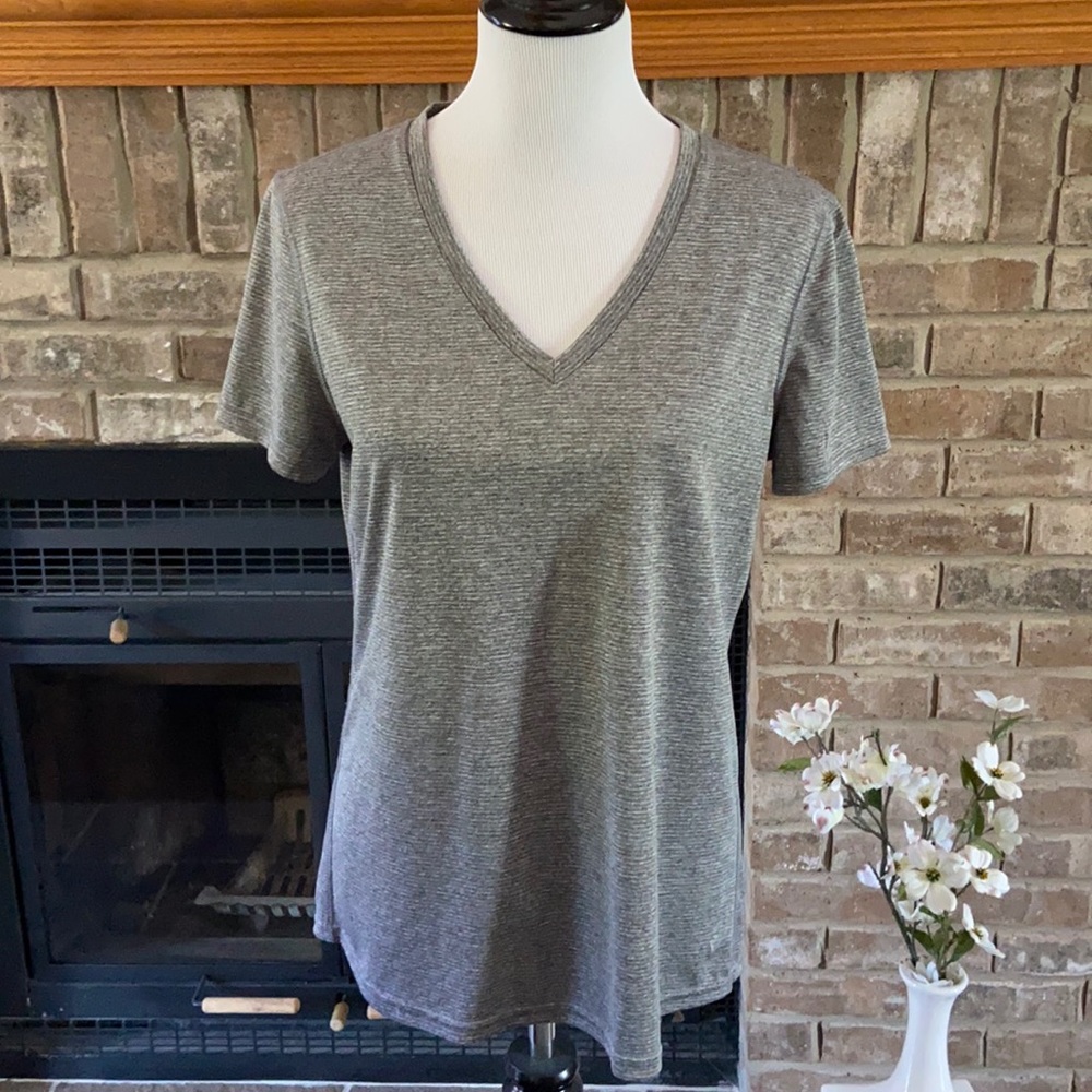 Danskin Now semi fitted short sleeve